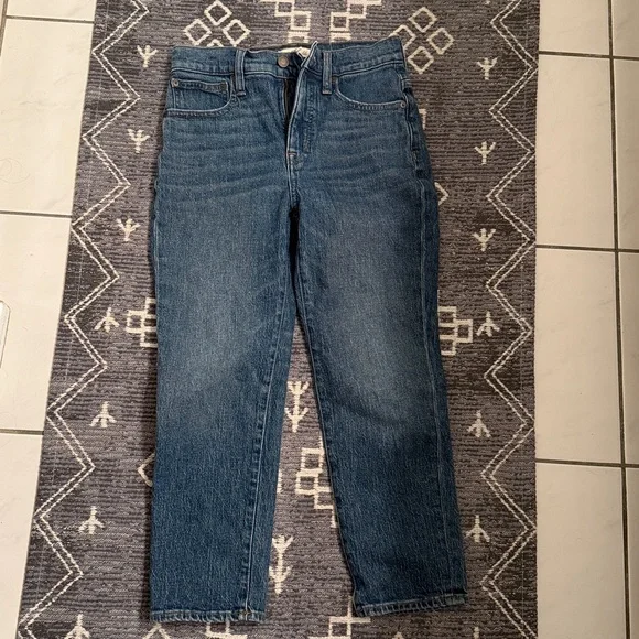 Madewell Classic Straight Jeans High Rise Mid Wash Petite - Picture 2 of 7